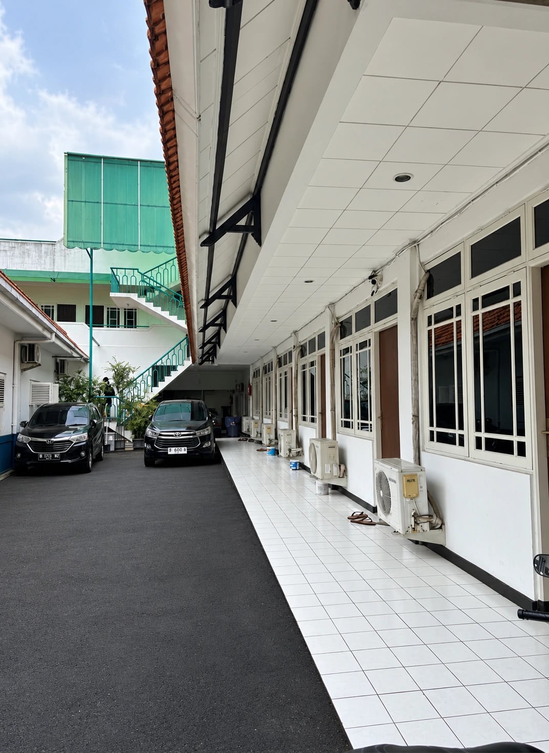 Koridor dan area depan kamar Kost Menteng